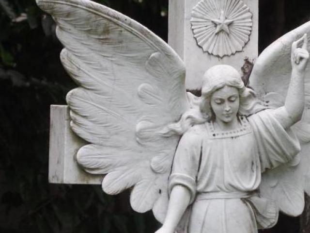 Ангелы хранители: кто они и сколько их может быть у человека